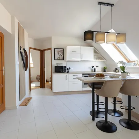 Barosslak Apartament *